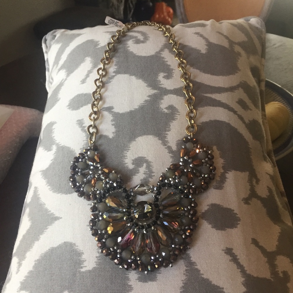 Statement necklace